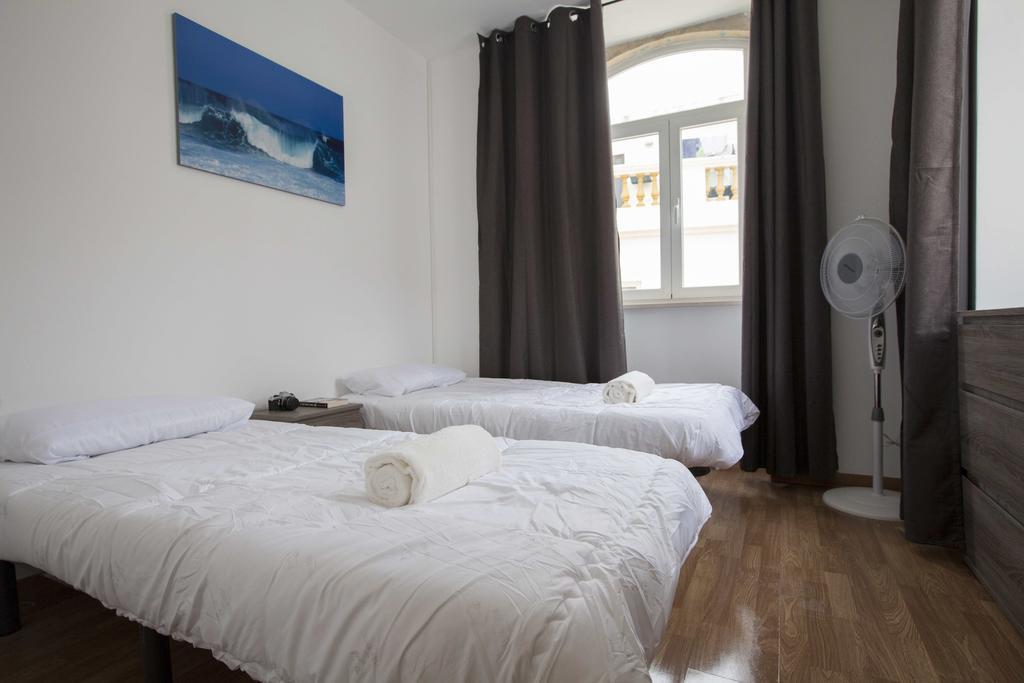 Guest House First Floor Λάγος Εξωτερικό φωτογραφία