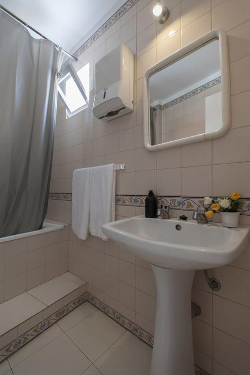 Guest House First Floor Λάγος Εξωτερικό φωτογραφία